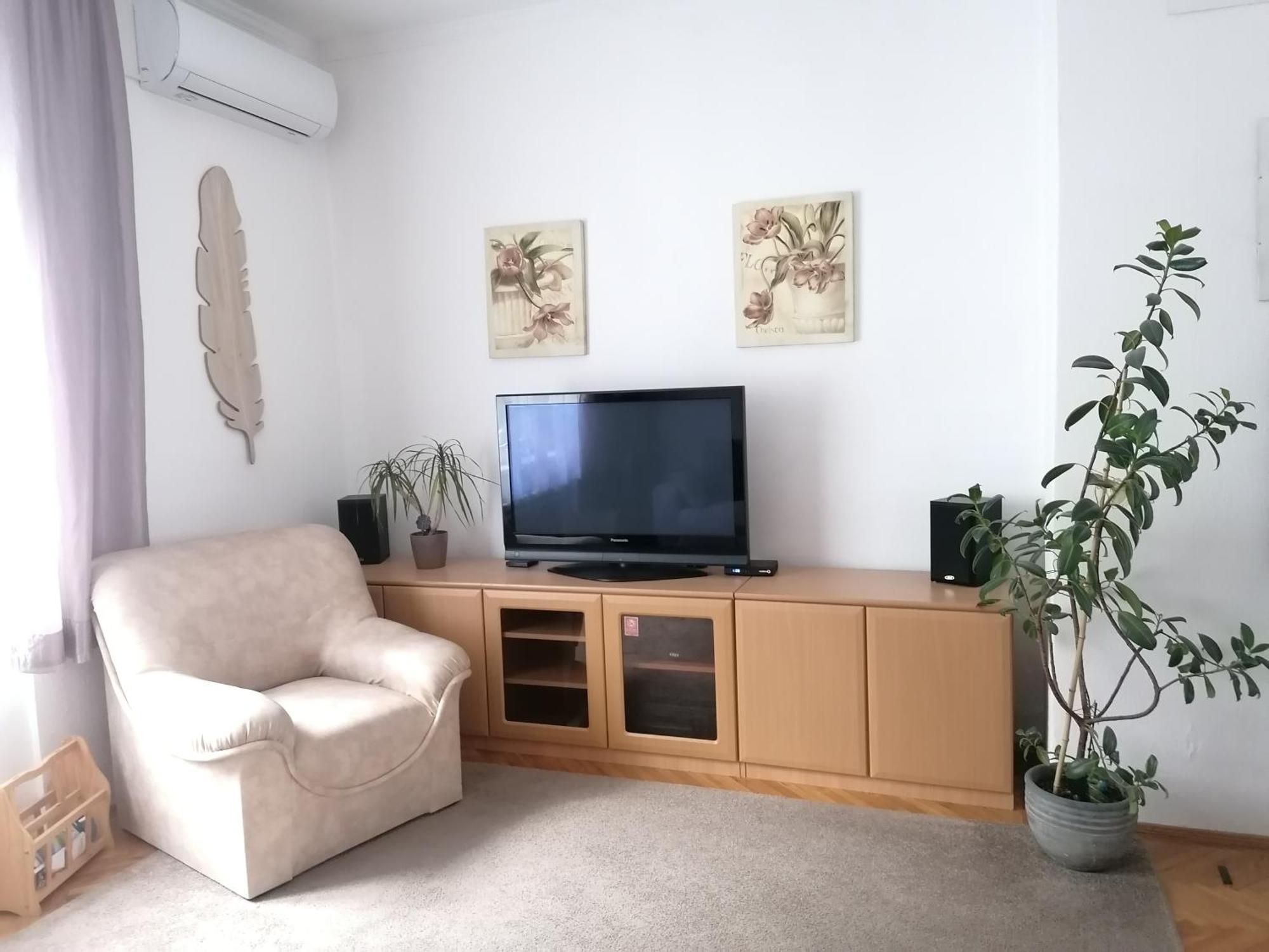 A Jump From Downtown Apartment Budapest Exterior photo